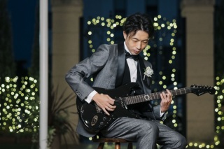 撮影アイデア♪|お持ち込みアイテムを使って、おふたりらしいフォトウェディングに!