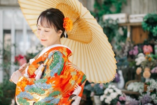 和装紹介|冬でも明るく!赤~オレンジの色打掛