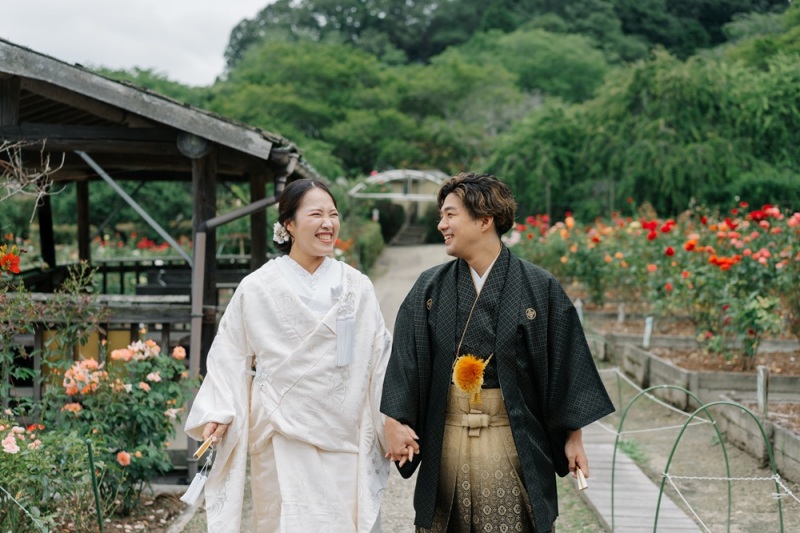 ご新郎様必見!|ブラック×ゴールドの紋付袴☀