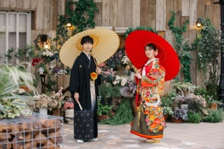 和装紹介!|赤×黒のシックな色打掛をご紹介!