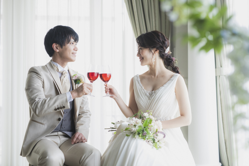 ドレスのデコルテ・首回りのデザイン ②