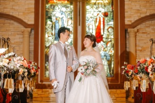 ウェディングでよく聞く「バージンロード」ってそもそもなに?どんな意味があるの?