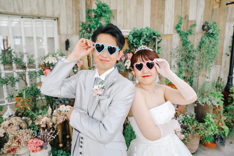撮影アイデア♪｜お持ち込みアイテムを使って～おふたりらしいフォトウェディングに～