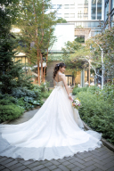 新婦様のバックショット　東京駅ロケーション撮影　