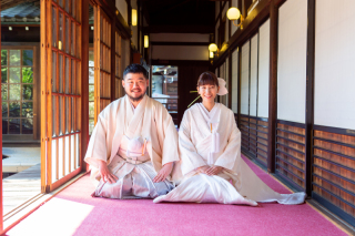 和装らしい正座ショットはいかがでしょうか?