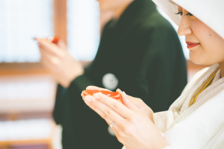 まるで結婚式を挙げているかのようなお写真♪