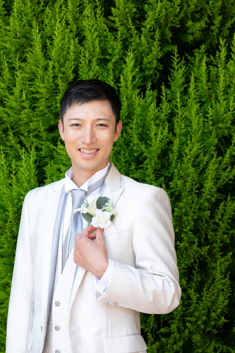 ◆衣装のご紹介◆晴れのシーンにピッタリ!RANWEDDINGの白タキシード