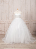 ◆衣装のご紹介◆ふわっとチュール広がる♪RANWEDDINGのプリンセスライン