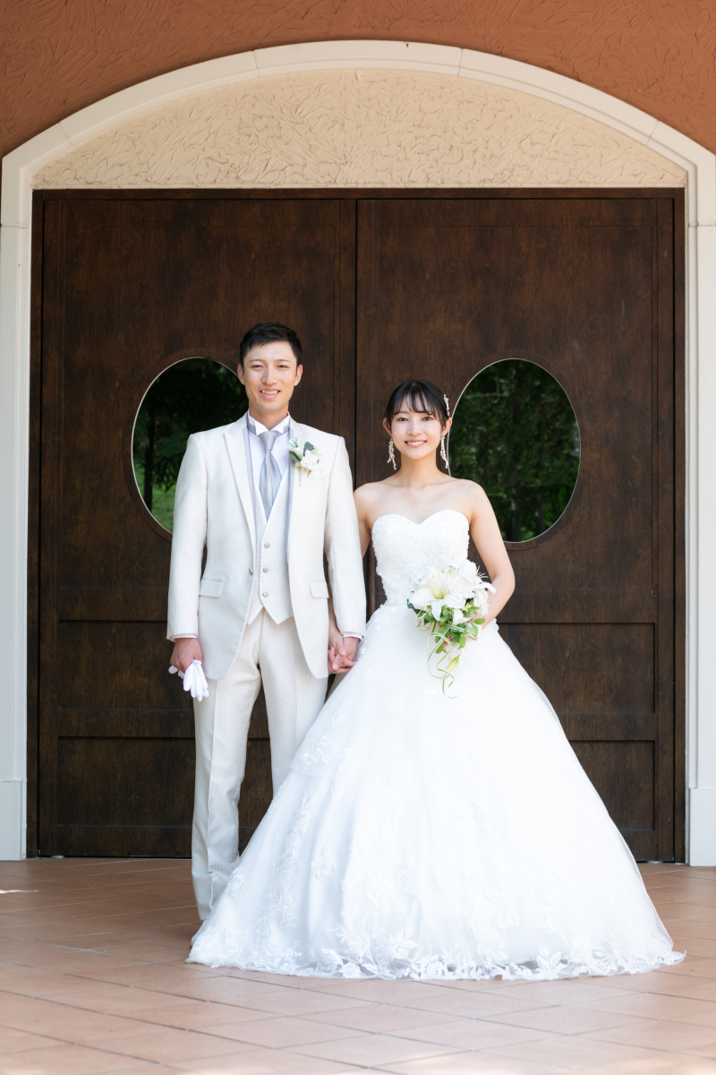 ◆衣装のご紹介◆晴れのシーンにピッタリ!RANWEDDINGの白タキシード