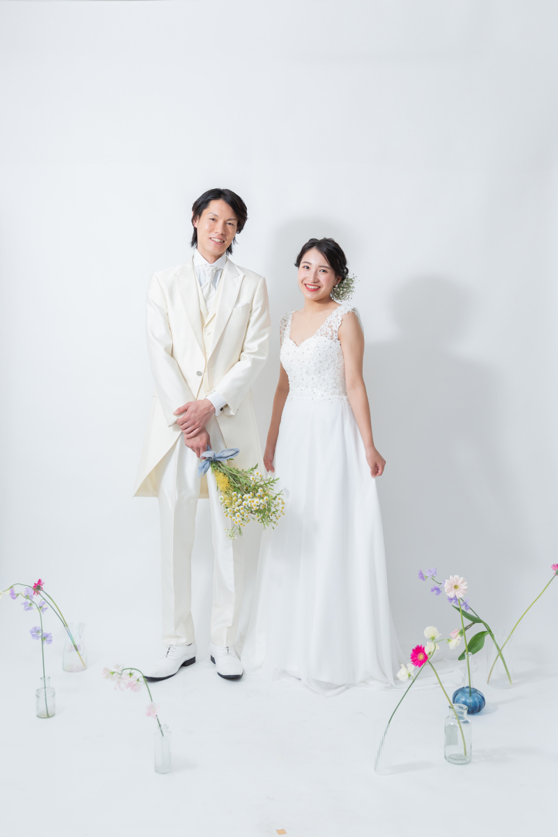 ◆衣装のご紹介◆ビジューが輝くRANWEDDINGのスレンダードレス