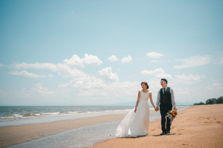 海でロケーション撮影