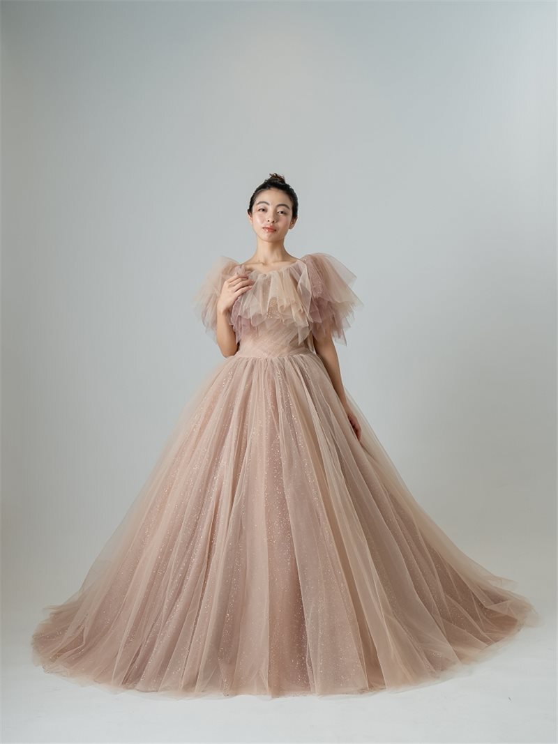 新作ドレス　続々入荷してます！