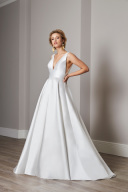 ★人気ドレスのご紹介★