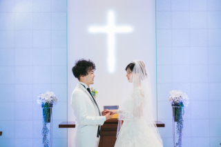 気品あふれるチャペルで美しいフォトウエディング♡
