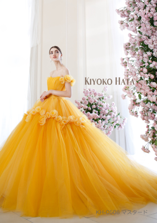 今日はミモザの日♪ハッピーなイエローカラーのドレスをご紹介!