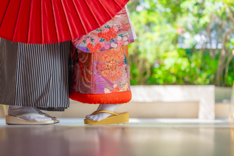 衣装だけじゃない!“ヘッドアクセ”で差がつく花嫁スタイル【emorma】