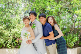 平日だから叶う、貸切スタジオでゆったり撮影。今だけのお得な特典付き！