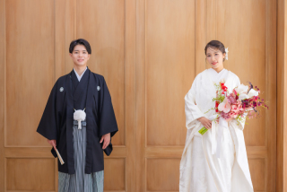 仕上がりで差がつく！フォト婚アルバムのデザインオプション特集【emorma】