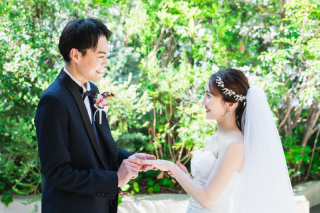 ナチュラル志向のおふたりへ。心癒されるフォトウェディングを