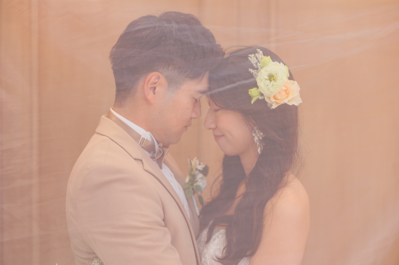 仕上がりで差がつく！フォト婚アルバムのデザインオプション特集【emorma】