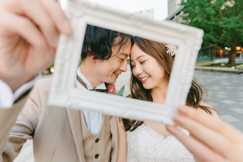 “カラードレス特集”｜自分らしさを引き出す色選びのコツ