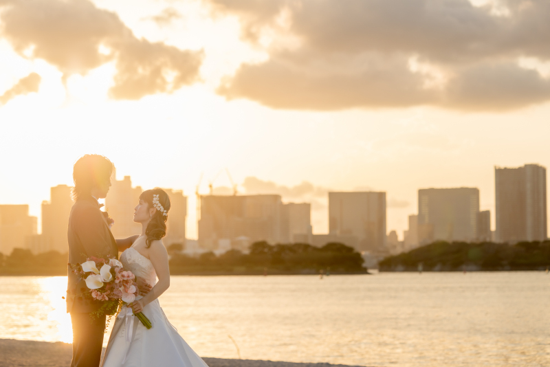 “カラードレス特集”｜自分らしさを引き出す色選びのコツ