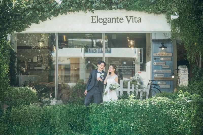 “カラードレス特集”｜自分らしさを引き出す色選びのコツ