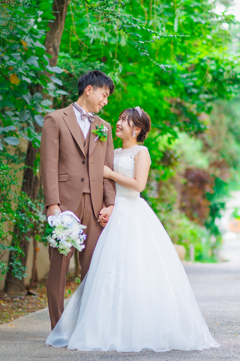 「緑と木漏れ日が彩る、夏休みのロケーション撮影」