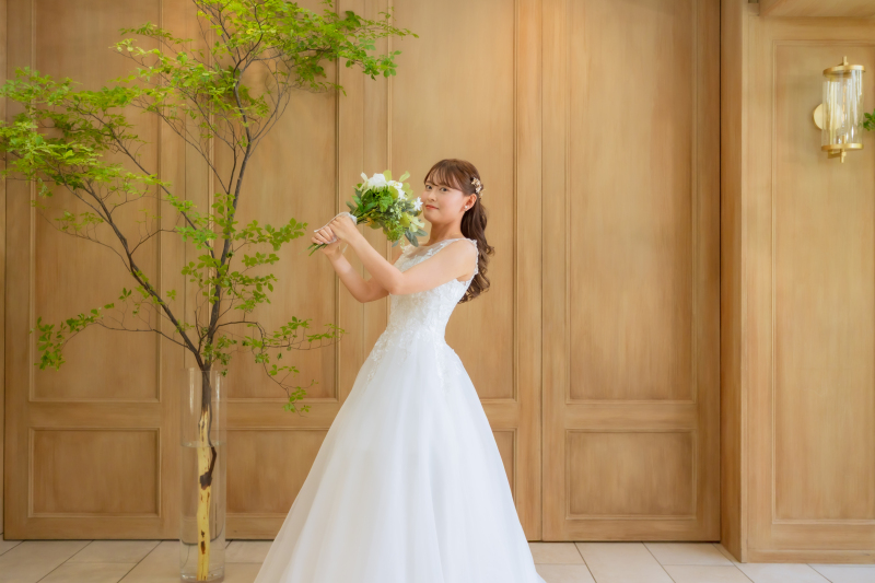 【emorma】フォトウェディングで人気の小物・アイテム活用術