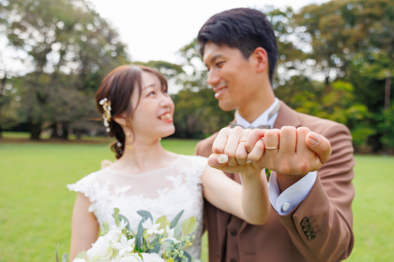 カラードレスで個性を出す！フォトウェディングを彩るおすすめカラー特集