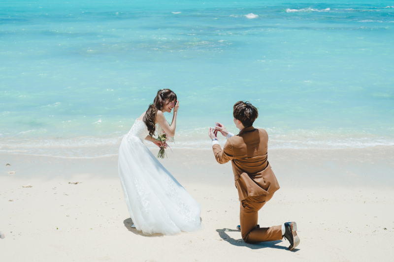 白だけじゃないドレスの魅力♡