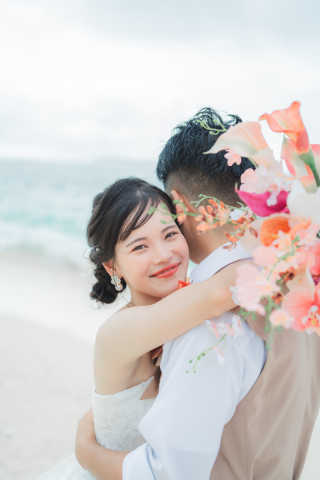 お二人らしい写真を思い出に残しましょう！ポージングのリクエストも可能です！！