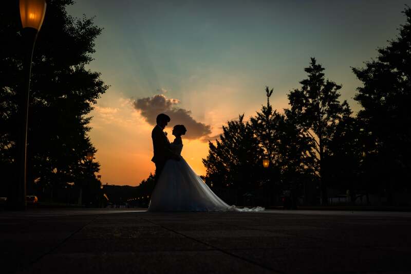 夕景&times;シルエット撮影★刻々と変わる空の色を残すロマンティックな時間