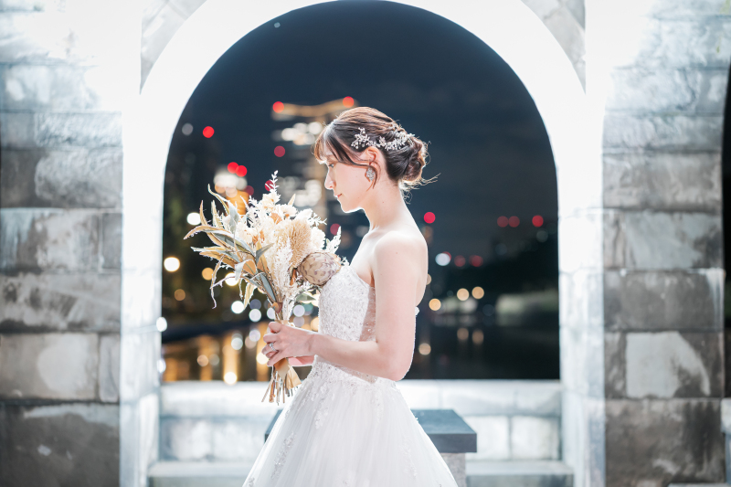 胸元で変わる印象美。ネックラインのおさらい