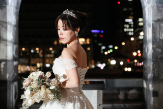 伏し目ショットがかわいい♡