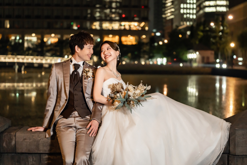 飾らない美しさ、洗練されたシンプルドレス*