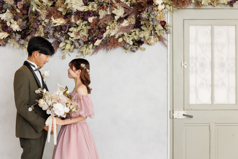 淡色で魅せる大人可愛いドレス*・*:.。.