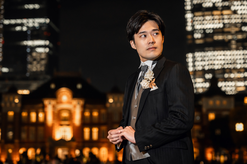 夜景に映えるブラックタキシード★