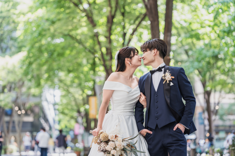 飾らない美しさ、洗練されたシンプルドレス*