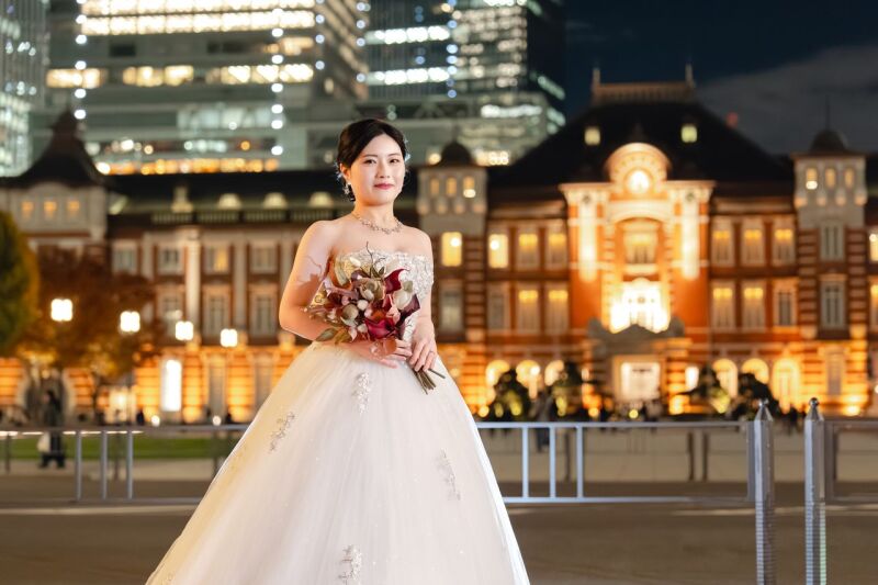 煌めくシルバードレス✶