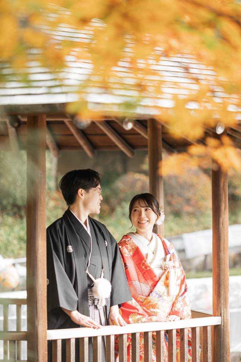 紅葉と色打掛で楽しむ、日本らしい秋のウェディング