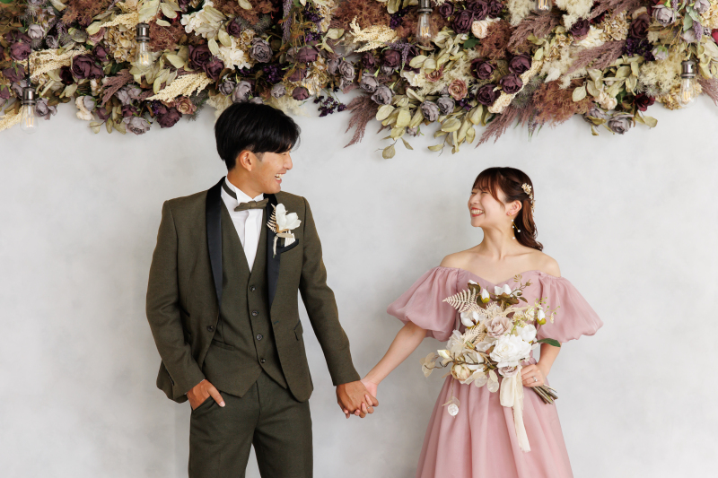 淡色で魅せる大人可愛いドレス*・*:.。.