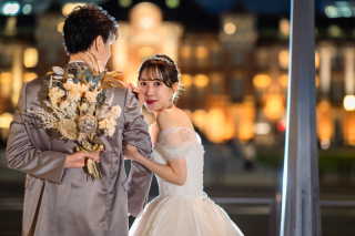 ふんわりと華やかに。上品に映える幸せ色の一着❤︎