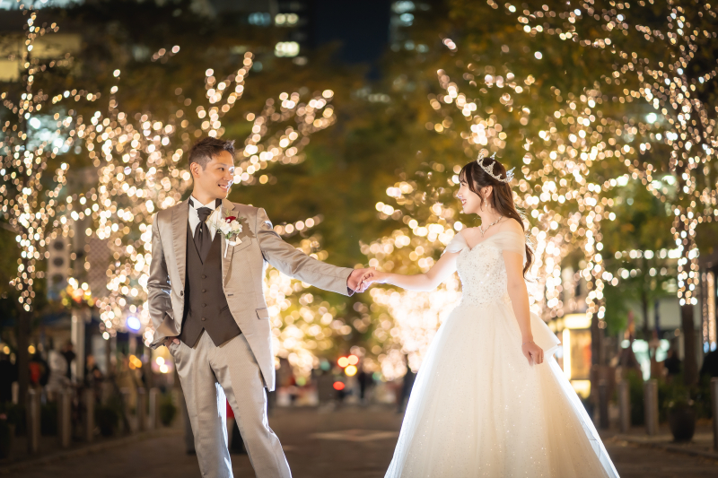 都会の輝きに溶け込む冬前撮り。丸の内ロケーション撮影