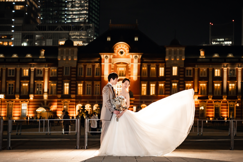 飾らない美しさ、洗練されたシンプルドレス*