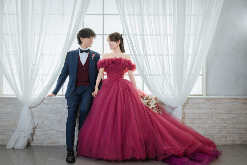 さりげないお洒落　ベストでポイントカラーコーデ☆