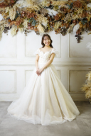 まだまだ流行りのパフスリーブ♡