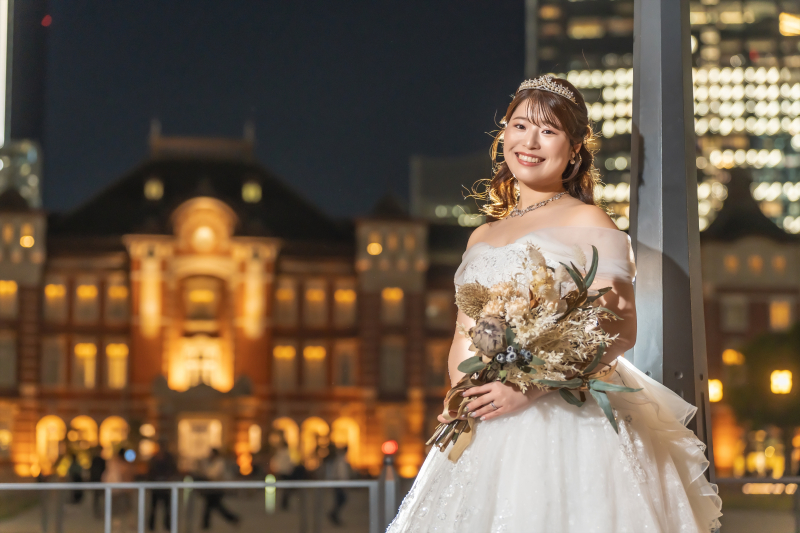 夕景から夜景へ♡ウェディングドレスが美しく映える理由