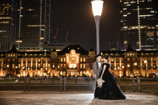 シックなブラックドレスで大人っぽく✿