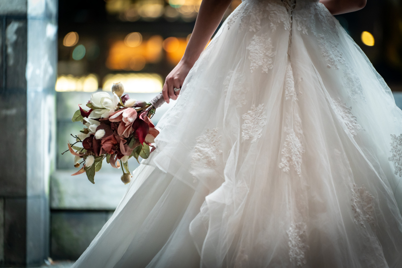 冬から春へ。3月のやわらかな気候に似合うドレス紹介